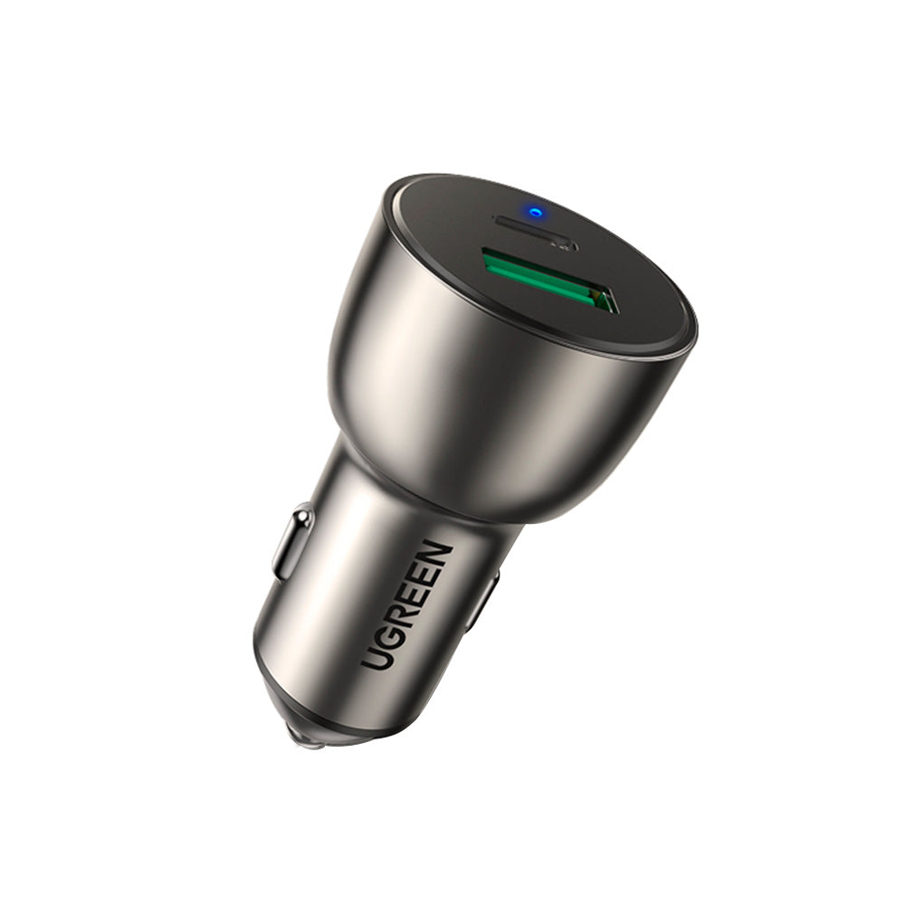 Cargador de Auto Ugreen USB C y USB A con carga rápida 42.5W