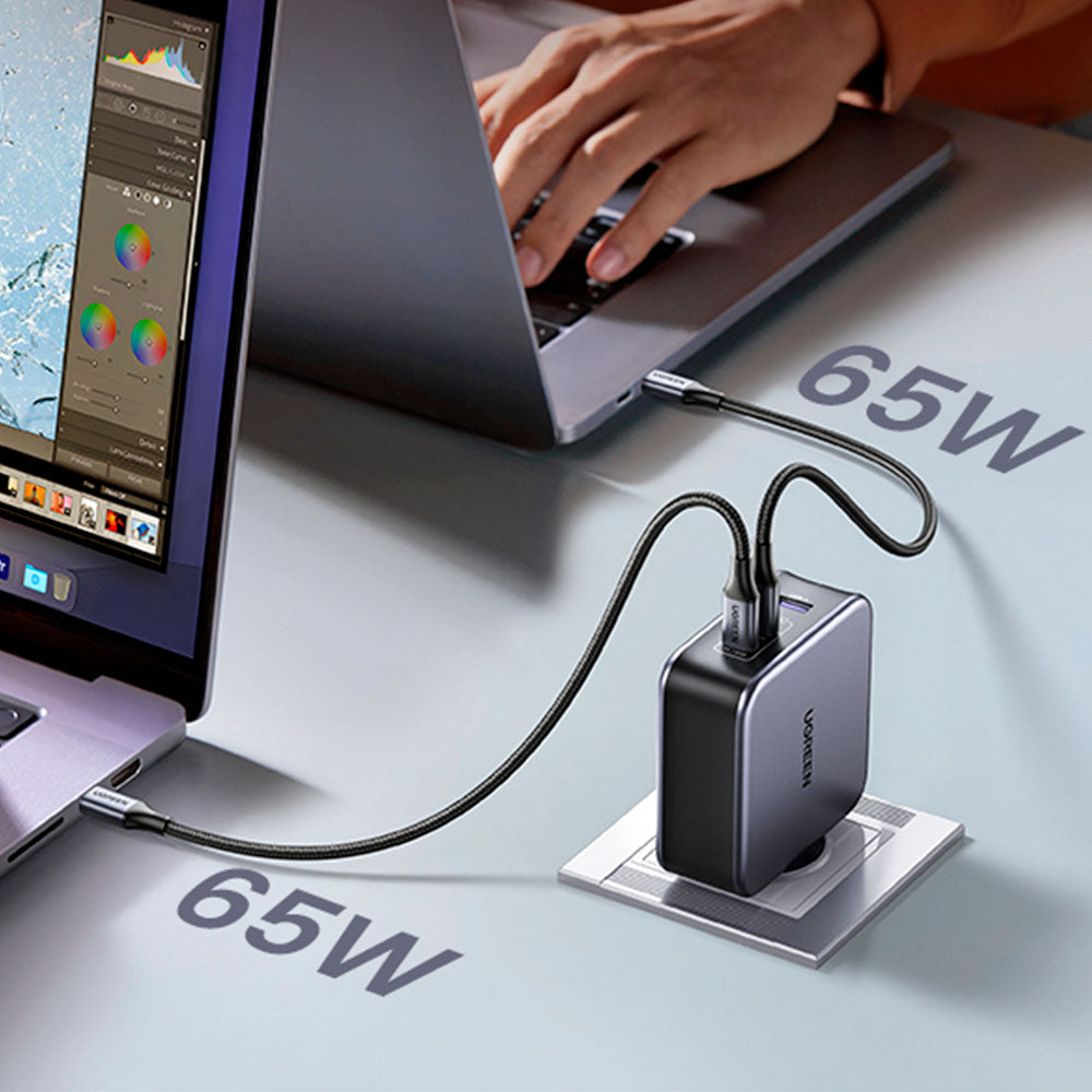 Cargador Ugreen GaN Tech Fast 140W con 2 USB C y 1 USB A