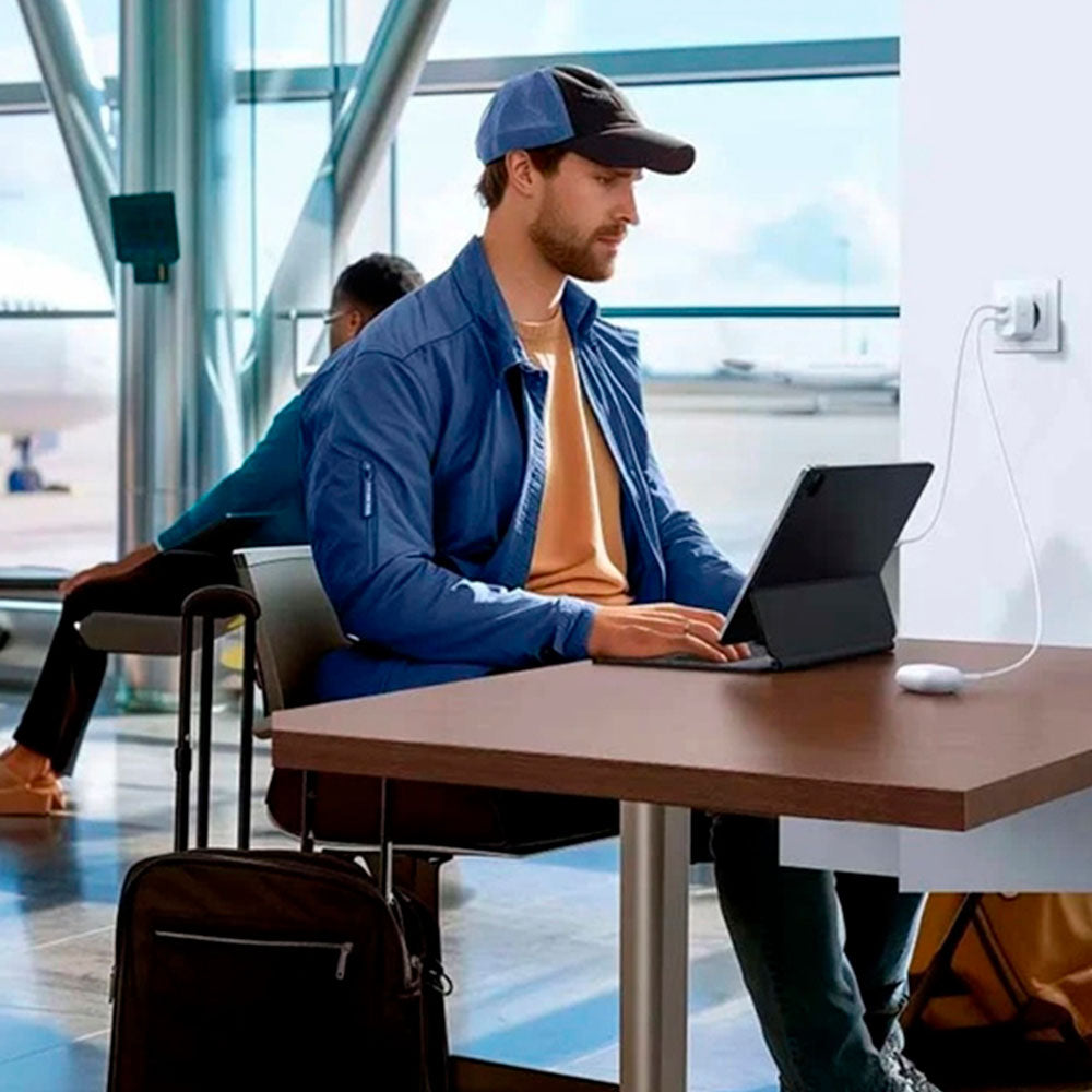 Cargador Ugreen Fast Charge 20W USB A y USB C