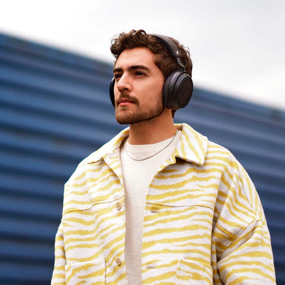 Audífonos Over Ear Wireless Sennheiser Momentum 4 Negro